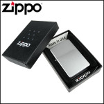 Набор Zippo (Зиппо) Зажигалка CLASSIC Satin Chrome 205 + кожаный чехол Zippo + топливо Zippo 125мл + набор из 6 кремней Zippo в блиcтере